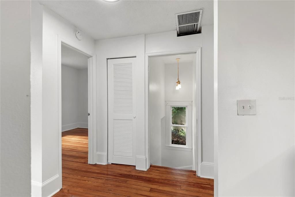En Venta: $499,900 (4 camas, 0 baños, 2391 Pies cuadrados)