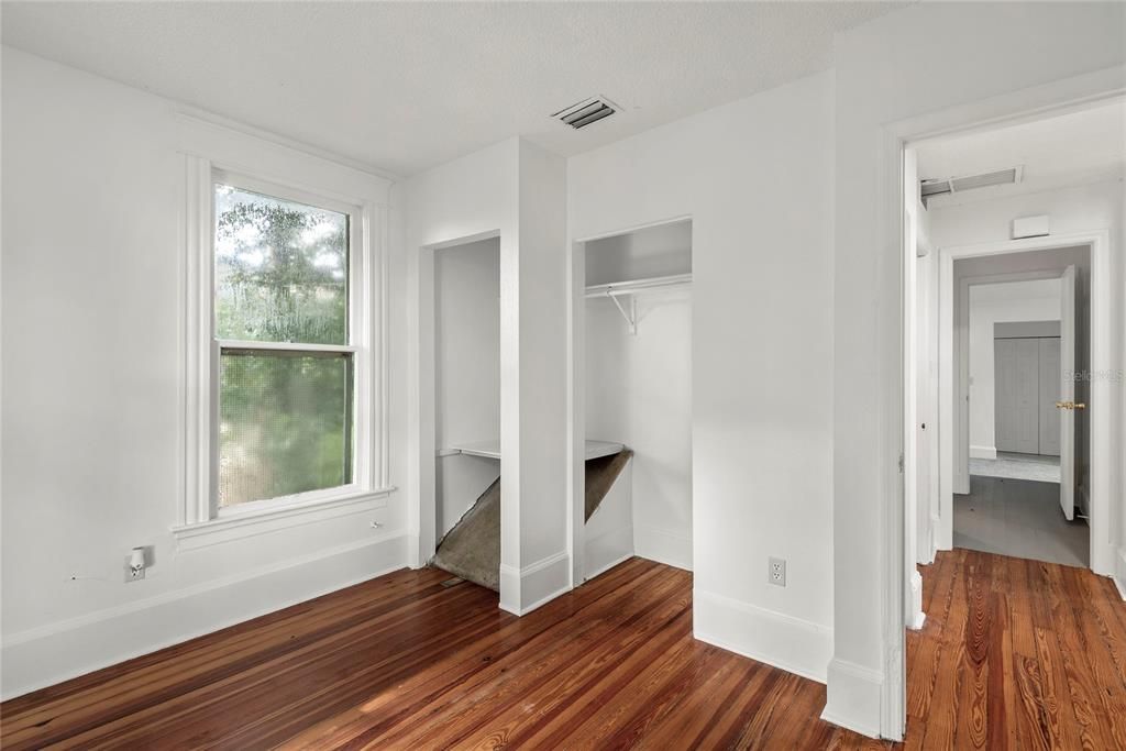 En Venta: $499,900 (4 camas, 0 baños, 2391 Pies cuadrados)