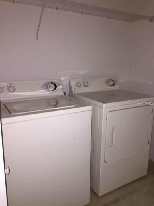 For Sale: $230,000 (2 beds, 2 baths, 1071 Square Feet)