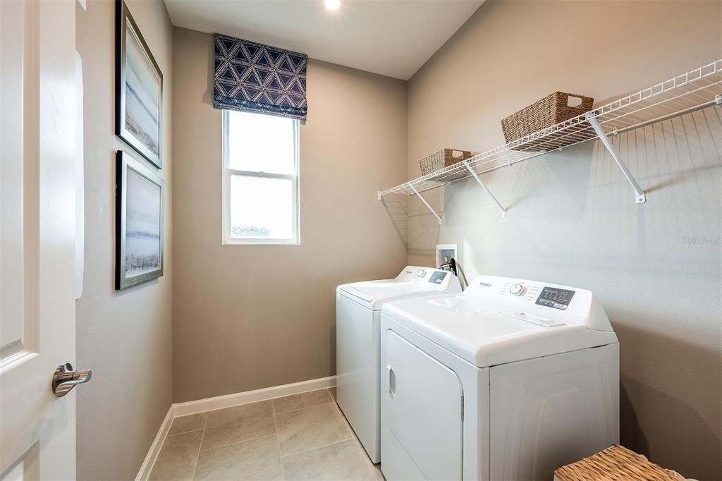 For Sale: $379,738 (3 beds, 2 baths, 2007 Square Feet)