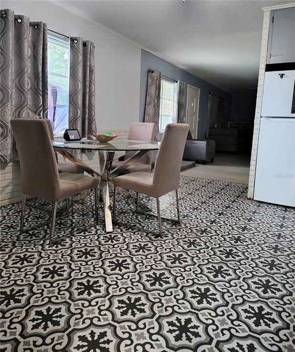 For Sale: $230,000 (3 beds, 1 baths, 1404 Square Feet)