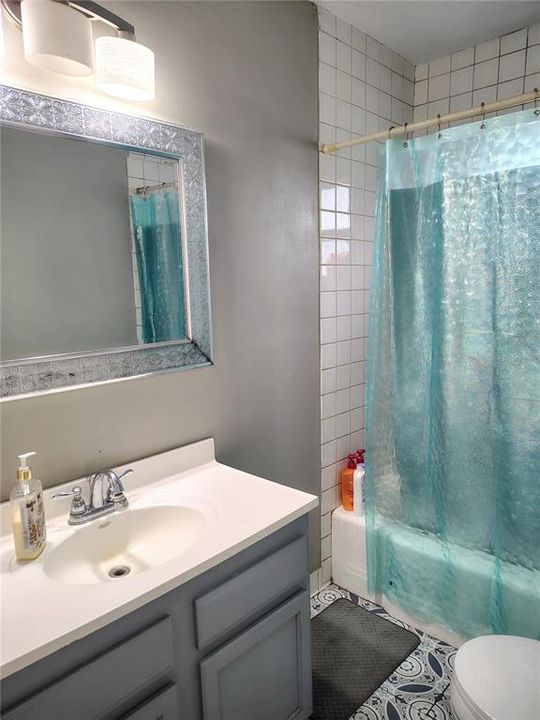 For Sale: $230,000 (3 beds, 1 baths, 1404 Square Feet)