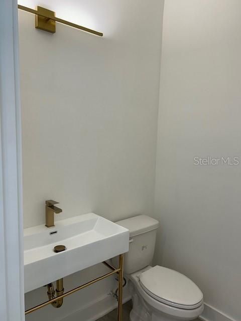 For Sale: $549,000 (3 beds, 2 baths, 1686 Square Feet)