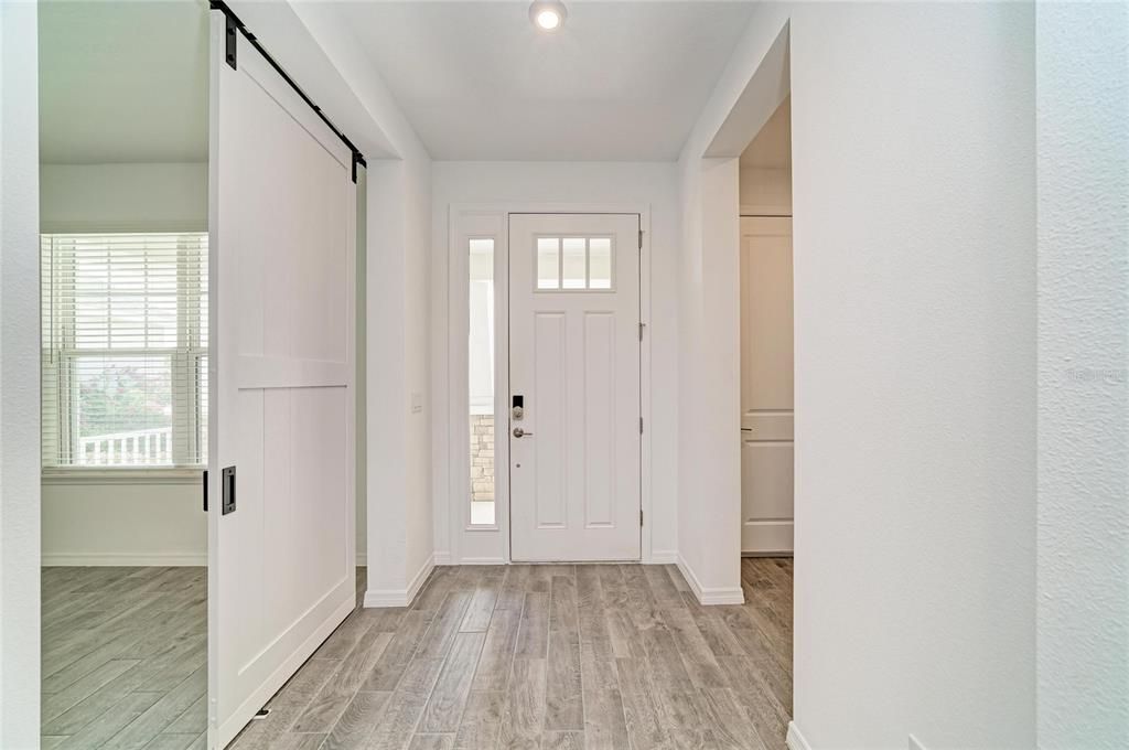 En Venta: $479,000 (4 camas, 3 baños, 2636 Pies cuadrados)