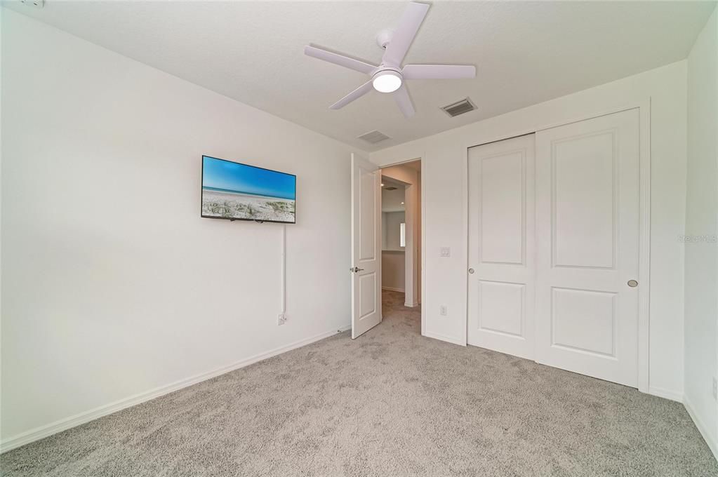 En Venta: $479,000 (4 camas, 3 baños, 2636 Pies cuadrados)