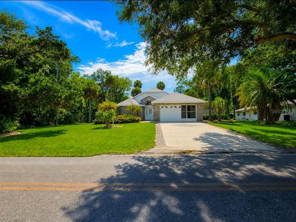 En Venta: $829,900 (3 camas, 2 baños, 2084 Pies cuadrados)