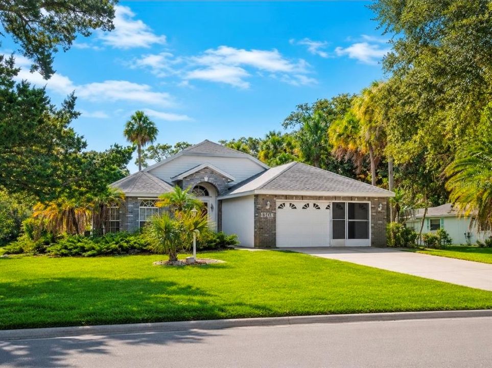 En Venta: $829,900 (3 camas, 2 baños, 2084 Pies cuadrados)