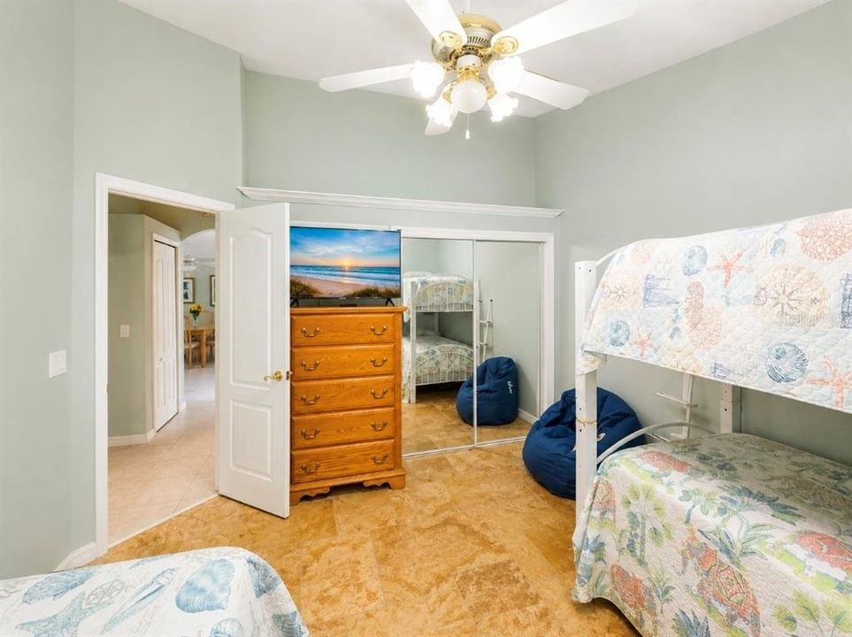 En Venta: $829,900 (3 camas, 2 baños, 2084 Pies cuadrados)