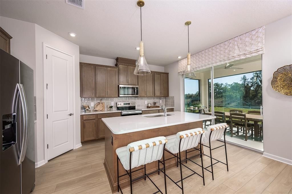 For Sale: $403,104 (4 beds, 3 baths, 2323 Square Feet)