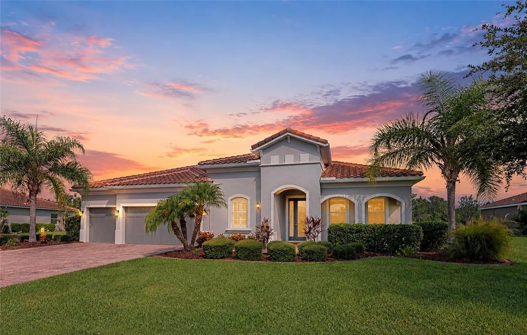 For Sale: $769,000 (4 beds, 3 baths, 2779 Square Feet)