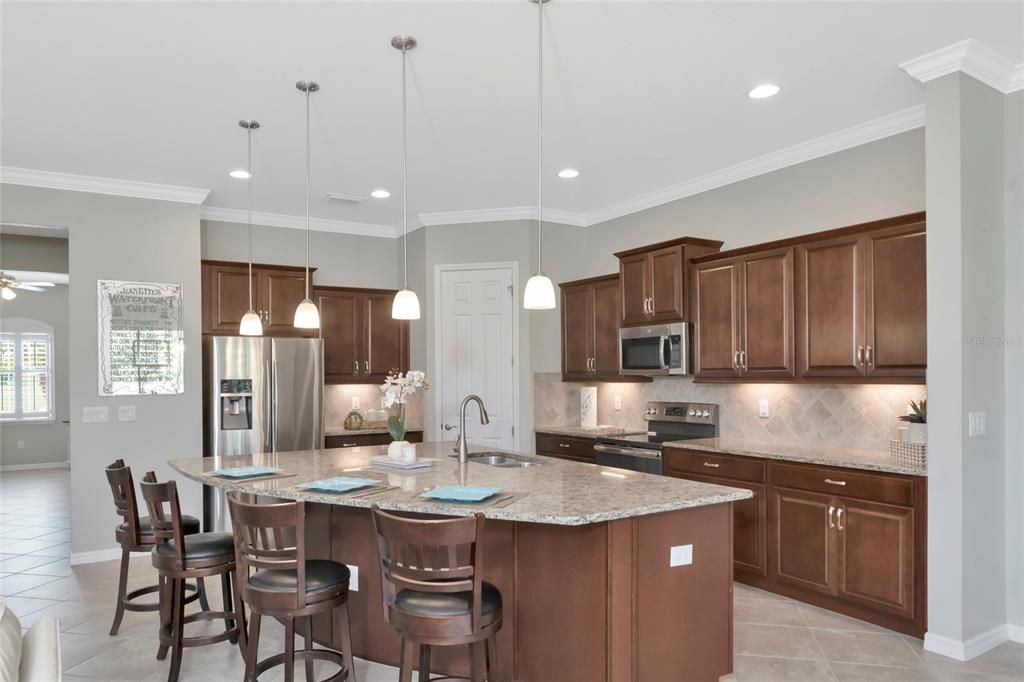 For Sale: $769,000 (4 beds, 3 baths, 2779 Square Feet)