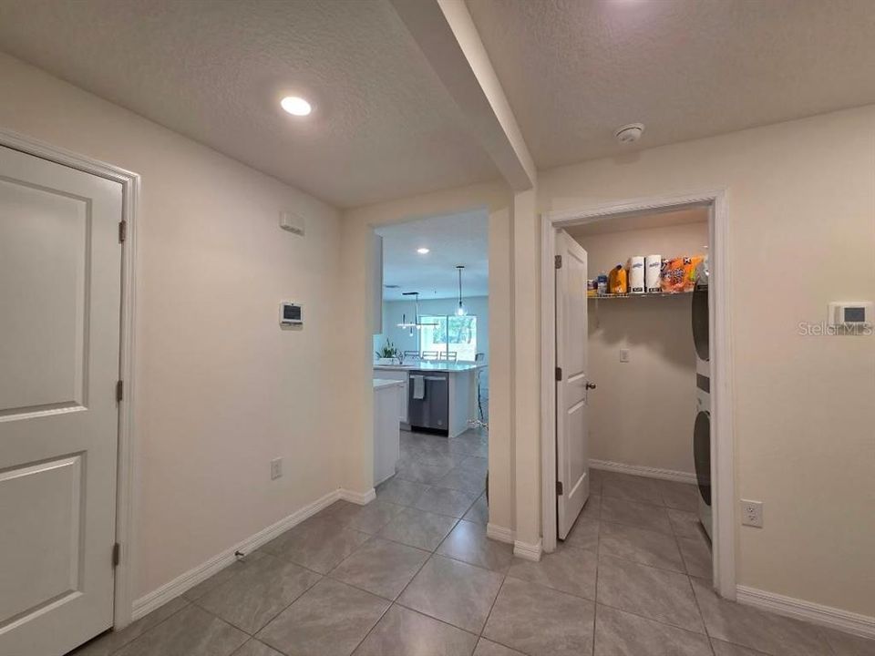 For Rent: $2,350 (4 beds, 2 baths, 1812 Square Feet)