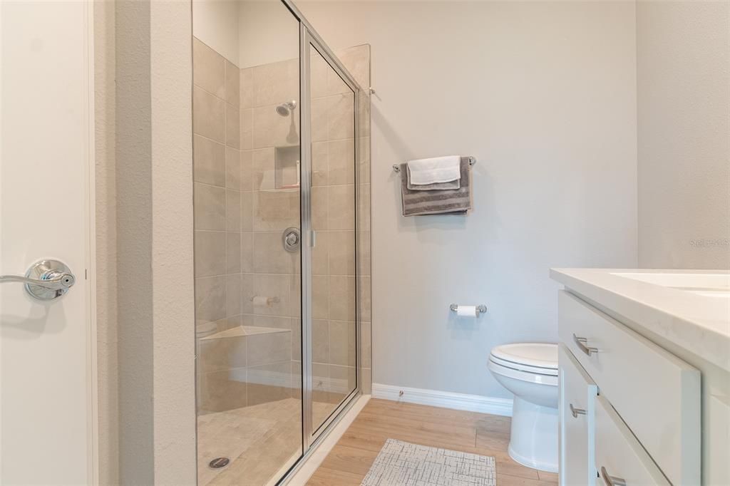 For Rent: $2,450 (3 beds, 2 baths, 1565 Square Feet)