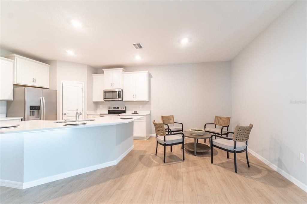 For Rent: $2,450 (3 beds, 2 baths, 1565 Square Feet)