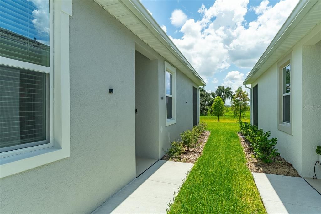 For Rent: $2,450 (3 beds, 2 baths, 1565 Square Feet)