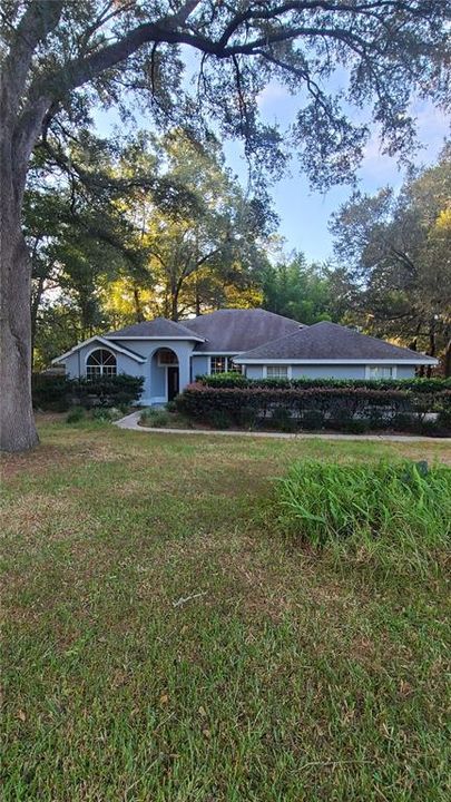 For Rent: $2,600 (3 beds, 2 baths, 2249 Square Feet)