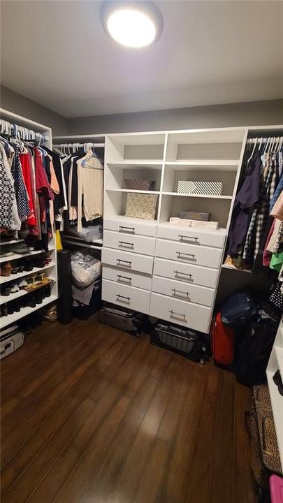 For Rent: $2,600 (3 beds, 2 baths, 2249 Square Feet)