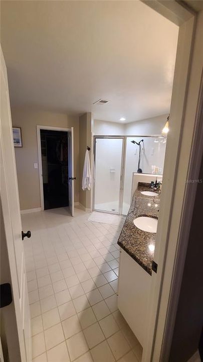 For Rent: $2,600 (3 beds, 2 baths, 2249 Square Feet)