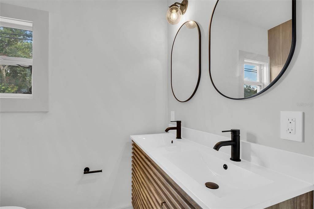 En Venta: $364,900 (3 camas, 2 baños, 1104 Pies cuadrados)