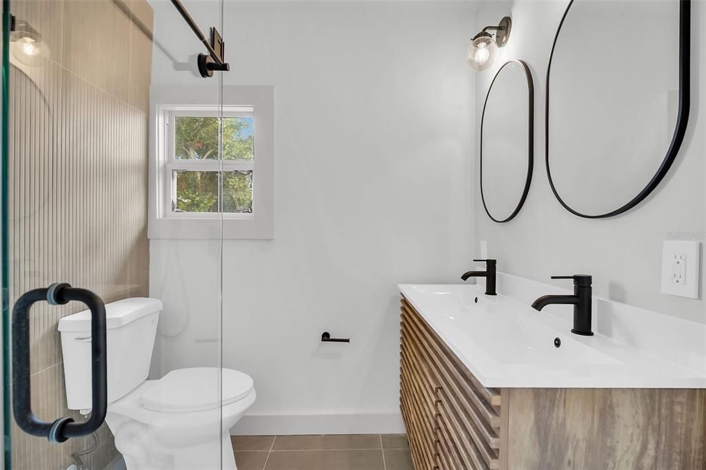 En Venta: $364,900 (3 camas, 2 baños, 1104 Pies cuadrados)