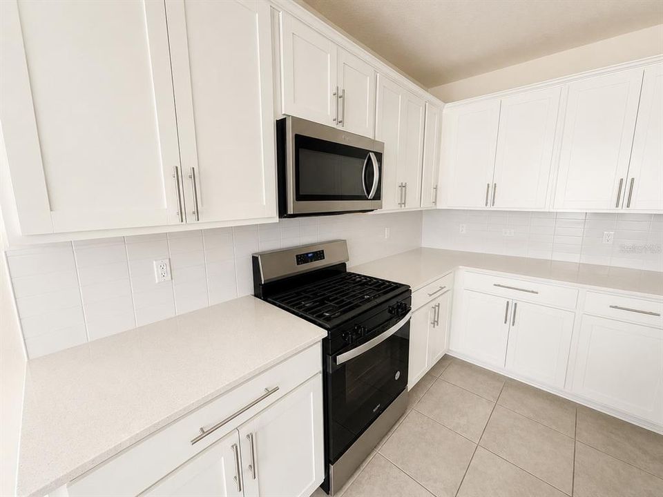 For Sale: $474,990 (4 beds, 3 baths, 2.06 Square Feet)