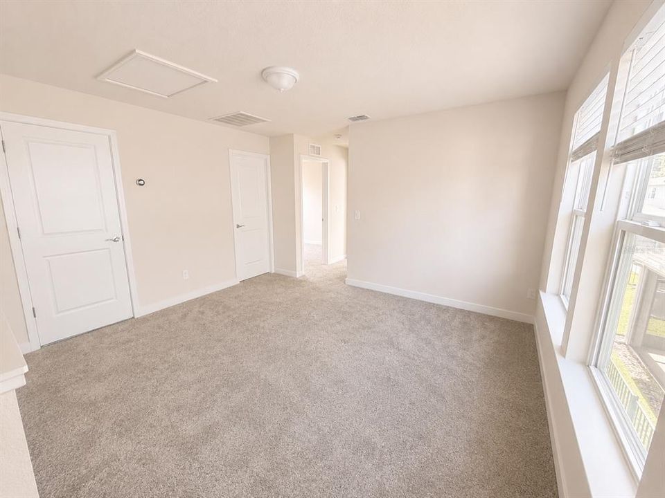 For Sale: $474,990 (4 beds, 3 baths, 2.06 Square Feet)
