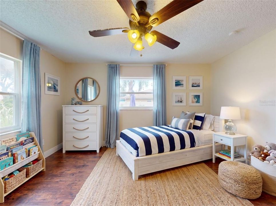 For Sale: $319,900 (4 beds, 2 baths, 2133 Square Feet)