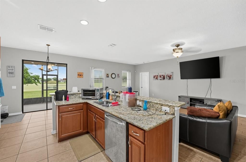 En Venta: $250,000 (3 camas, 2 baños, 1614 Pies cuadrados)