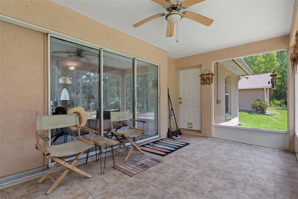 En Venta: $409,000 (3 camas, 2 baños, 1528 Pies cuadrados)