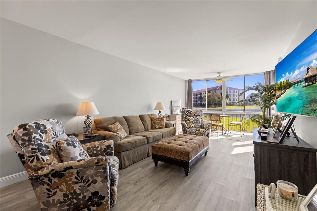 En Venta: $169,900 (1 camas, 1 baños, 875 Pies cuadrados)