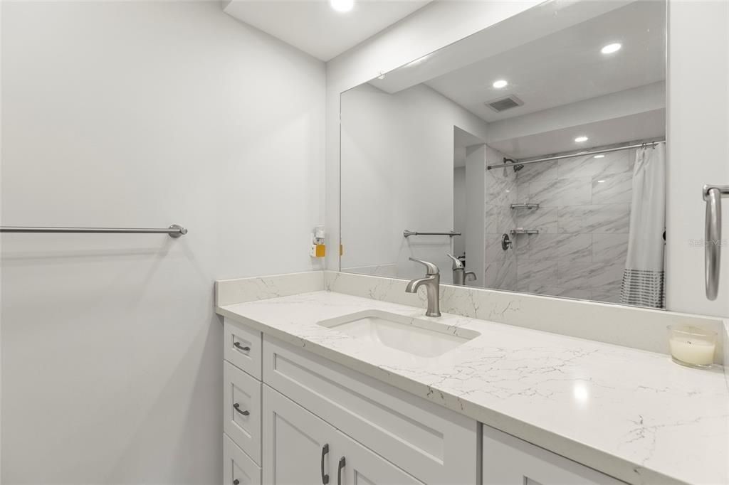 En Venta: $169,900 (1 camas, 1 baños, 875 Pies cuadrados)