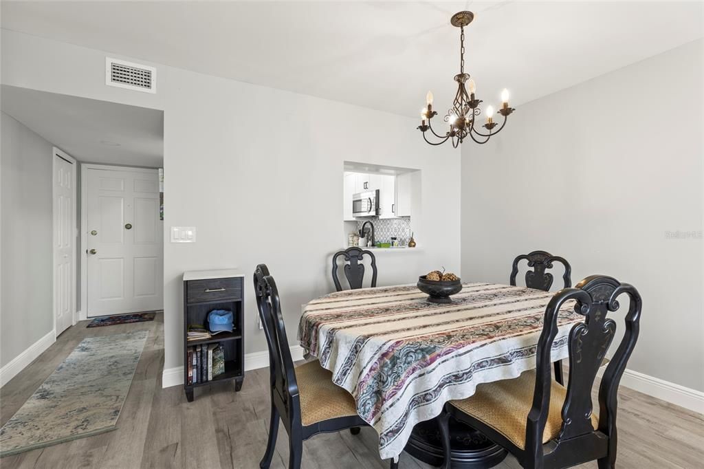 En Venta: $169,900 (1 camas, 1 baños, 875 Pies cuadrados)