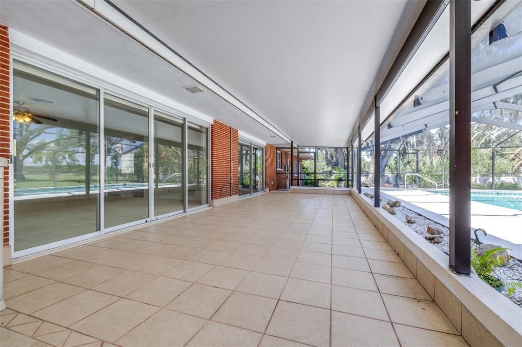En Venta: $425,000 (5 camas, 3 baños, 3091 Pies cuadrados)