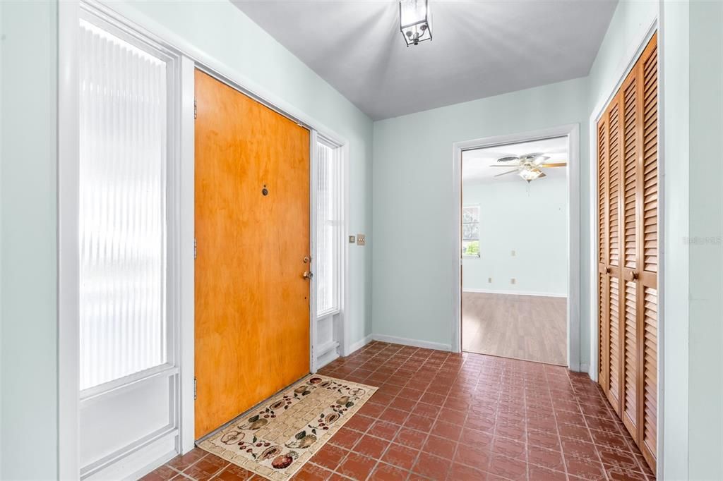 En Venta: $425,000 (5 camas, 3 baños, 3091 Pies cuadrados)