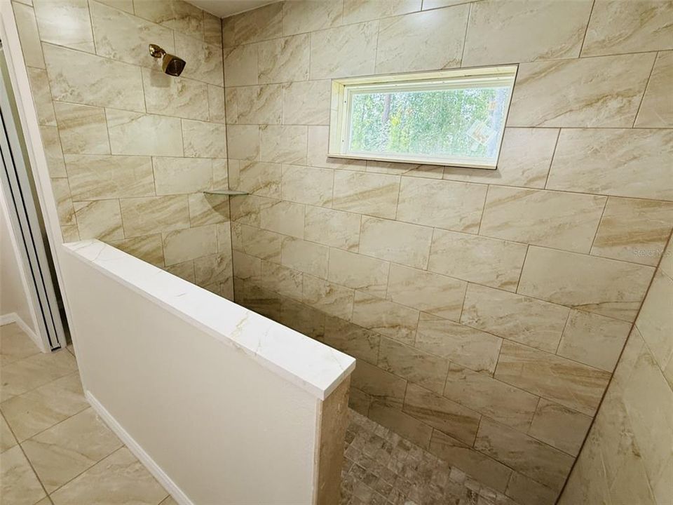 For Sale: $354,900 (3 beds, 2 baths, 1682 Square Feet)