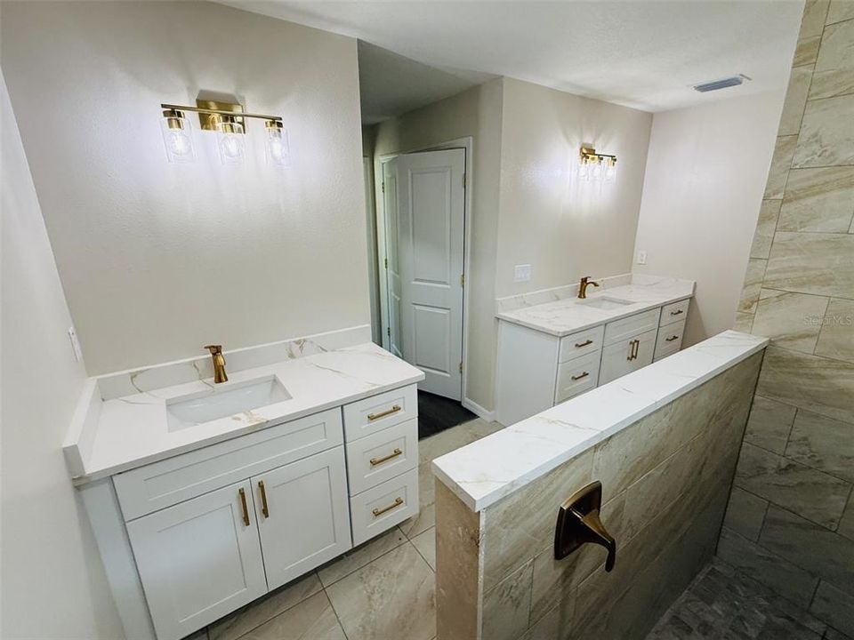 For Sale: $354,900 (3 beds, 2 baths, 1682 Square Feet)