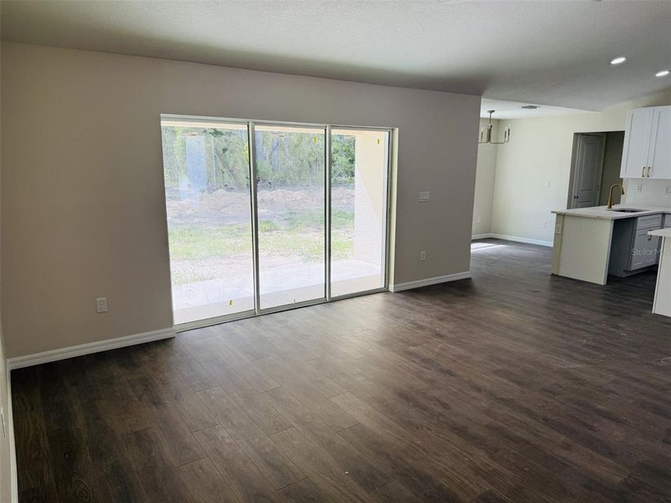 For Sale: $354,900 (3 beds, 2 baths, 1682 Square Feet)