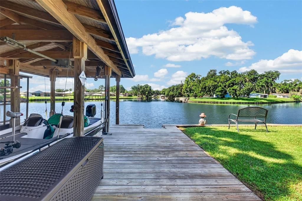 For Sale: $550,000 (3 beds, 3 baths, 1835 Square Feet)