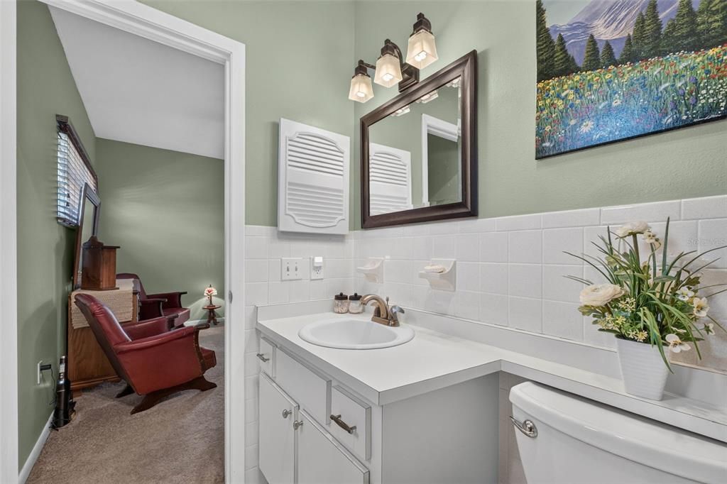 For Sale: $550,000 (3 beds, 3 baths, 1835 Square Feet)