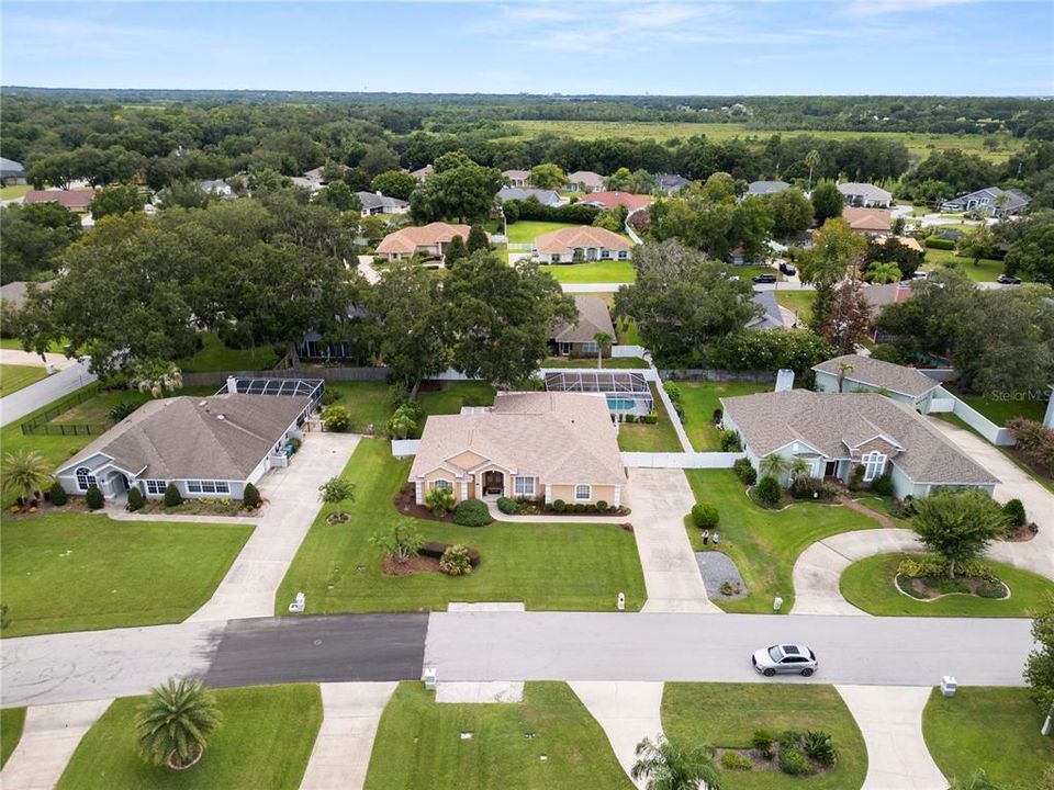 For Sale: $549,000 (4 beds, 2 baths, 2806 Square Feet)
