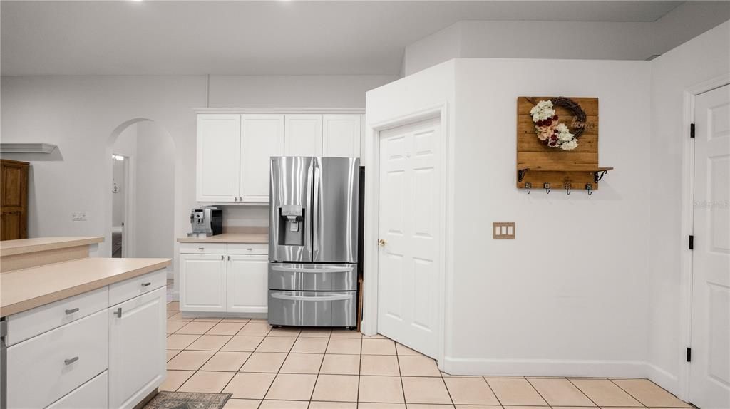 For Sale: $549,000 (4 beds, 2 baths, 2806 Square Feet)