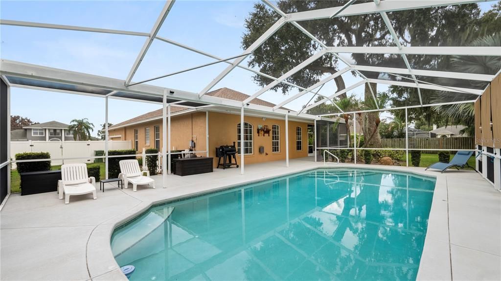 For Sale: $549,000 (4 beds, 2 baths, 2806 Square Feet)