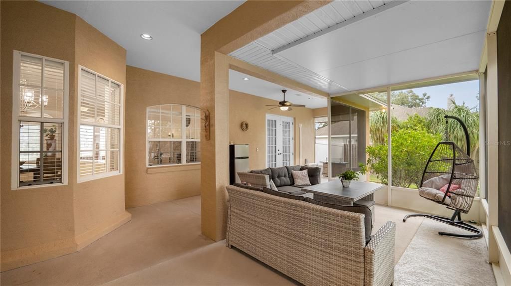 For Sale: $549,000 (4 beds, 2 baths, 2806 Square Feet)