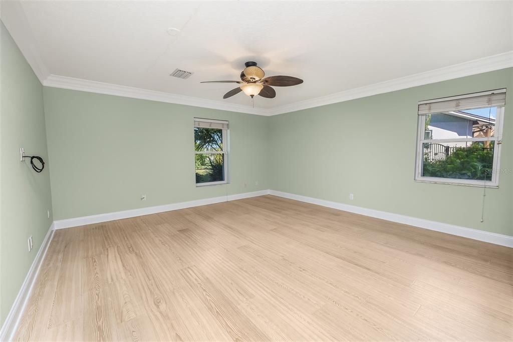For Sale: $979,000 (3 beds, 3 baths, 3516 Square Feet)