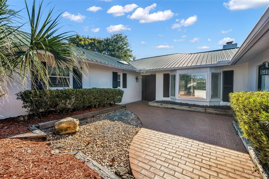 For Sale: $979,000 (3 beds, 3 baths, 3516 Square Feet)