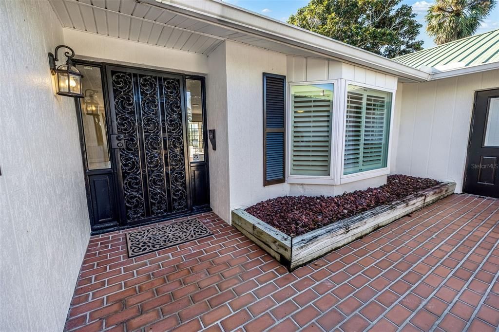 For Sale: $979,000 (3 beds, 3 baths, 3516 Square Feet)