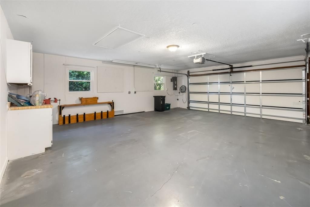 For Sale: $979,000 (3 beds, 3 baths, 3516 Square Feet)