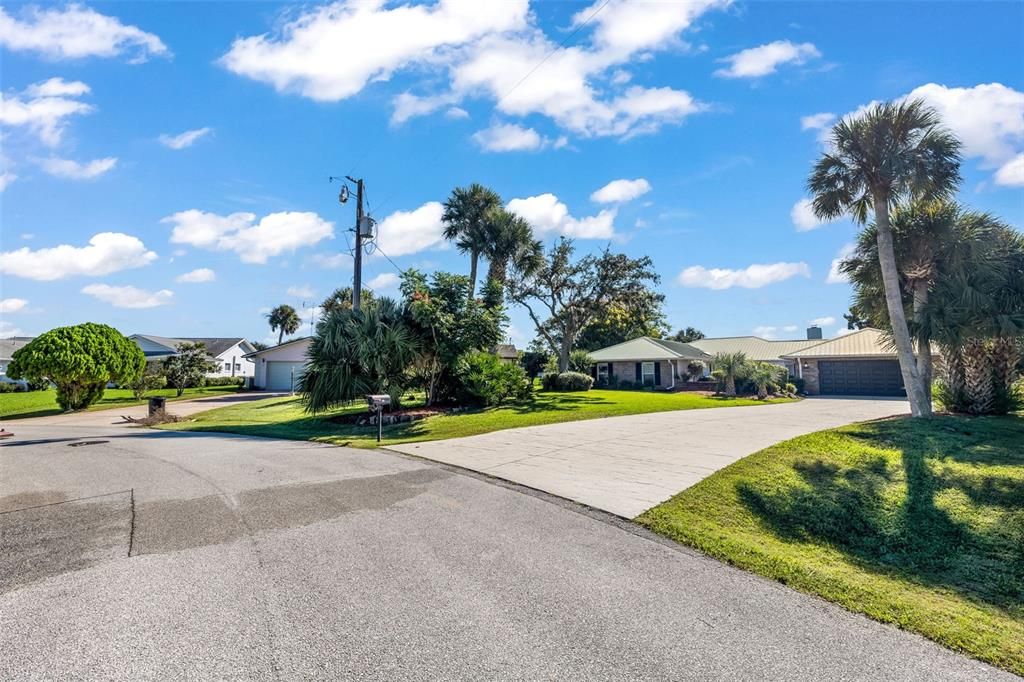 For Sale: $979,000 (3 beds, 3 baths, 3516 Square Feet)