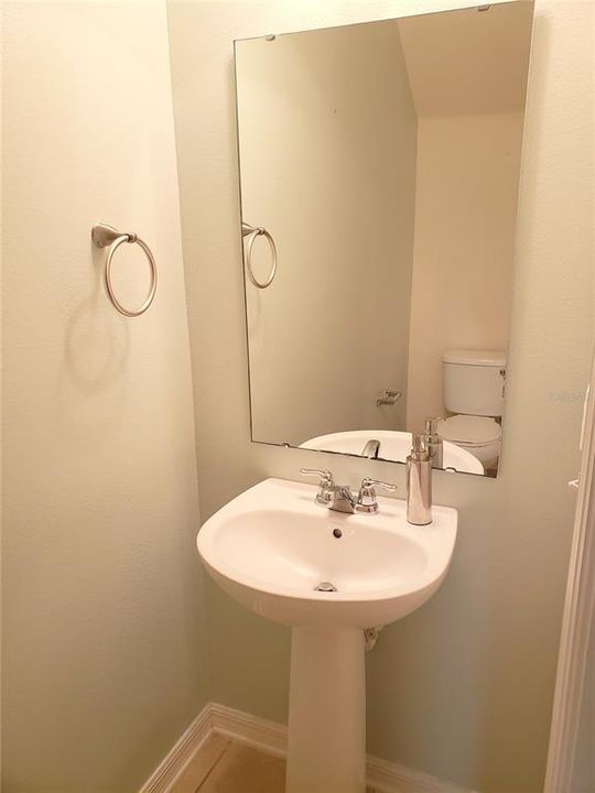В аренду: $2,100 (3 спален, 2 ванн, 1282 Квадратных фут)
