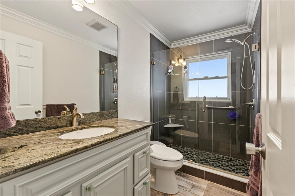 En Venta: $1,599,000 (3 camas, 2 baños, 2864 Pies cuadrados)
